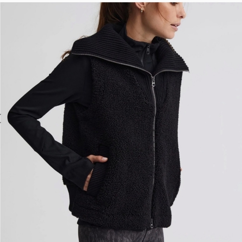 Varley Black Ribbed-Collar Sherpa Vest